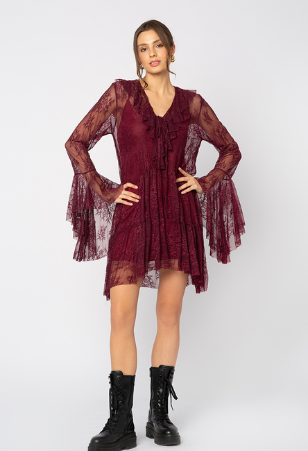Bordowa koronkowa sukienka z halką