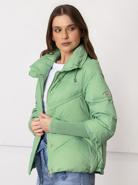 Zielona kurtka puchowa ze ściągaczem