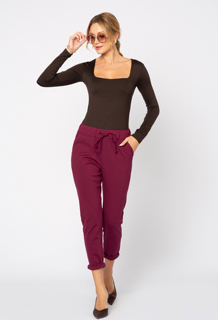 Burgundowe spodnie z troczkiem