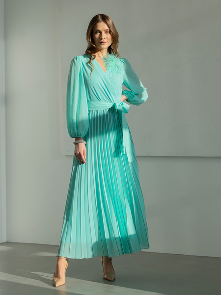Miętowa sukienka z plisowanym dołem Grace