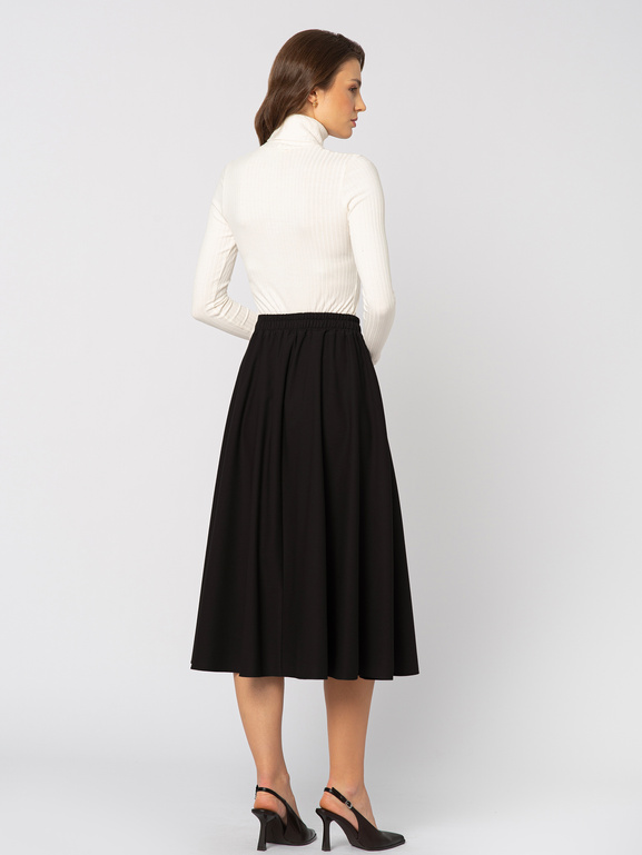 Czarna rozkloszowana spódnica Simon