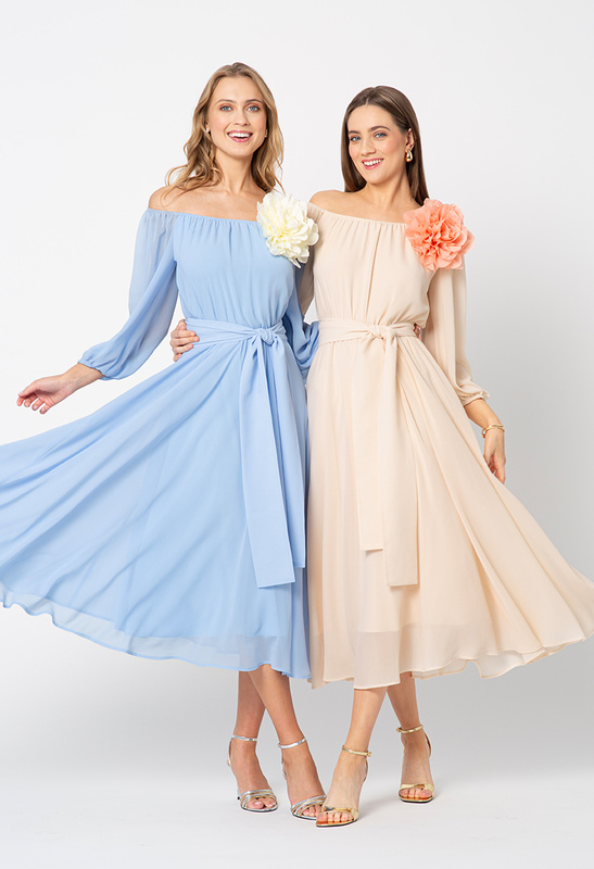 Sukienka z niebieskiego szyfonu Vichy