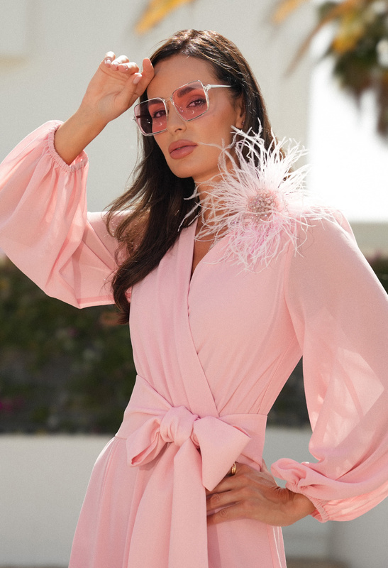 Sukienka z różowego szyfonu Sydney