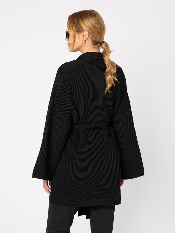 Czarny kardigan z prążkowanej dzianiny