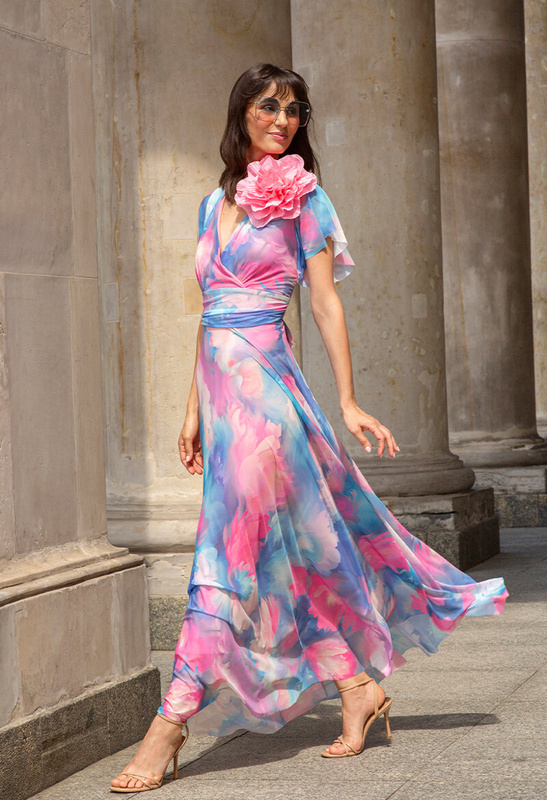 Maxi sukienka z siatki w pastelowe kwiaty Risa