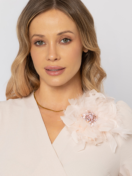 Broszka z piórek z kryształkami blady róż