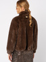 Brązowa kurtka z imitacji futra