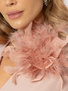 Broszka z piórek pudrowy róż