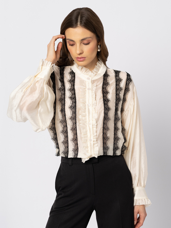 Koszula ecru z wstawką z czarnej koronki
