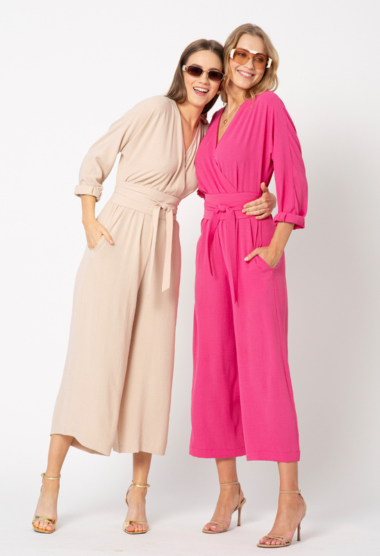 Beżowy kombinezon z paskiem Emmy