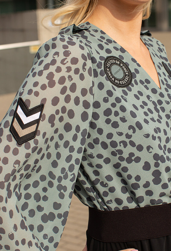 Kombinezon z zieloną górą i naszywkami z elastycznym paskiem Trieste