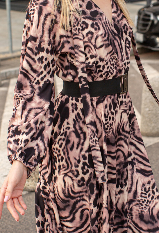 Sukienka w zwierzęcy wzór z dwoma paskami Toulouse