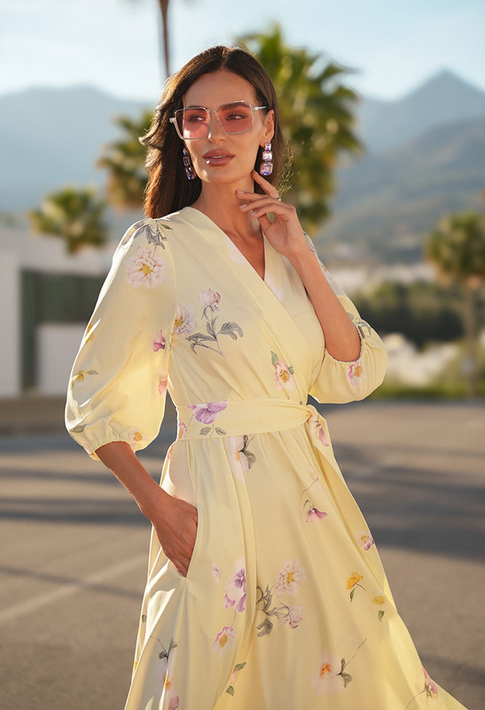 Żółta sukienka w różowe kwiatki Celine