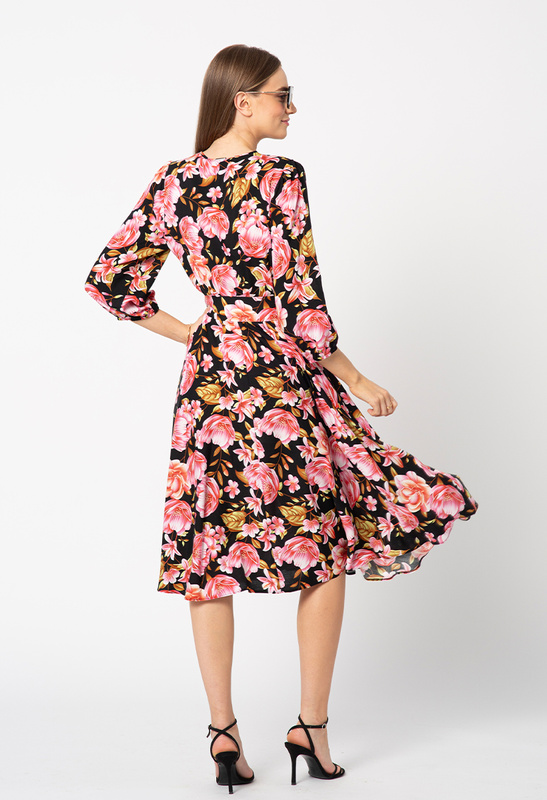 Sukienka kopertowa z wiskozy w malinowe kwiaty Marla