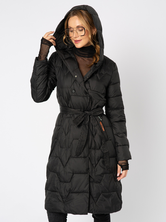 Czarny wiązany pikowany płaszcz