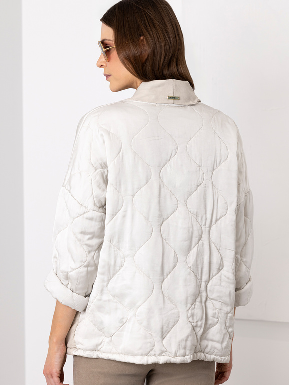 Lekka kurtka pikowana beżowa