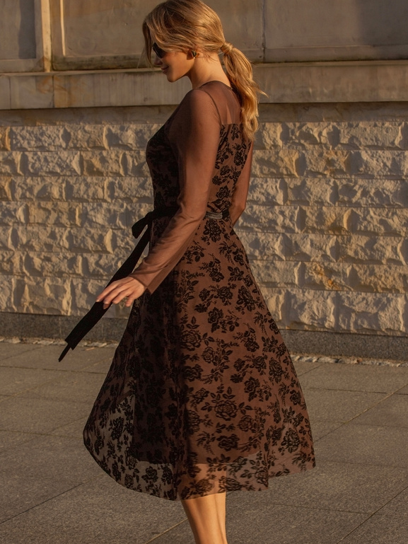 Brązowa sukienka z siatki w czarny welurowy wzór Marguerite