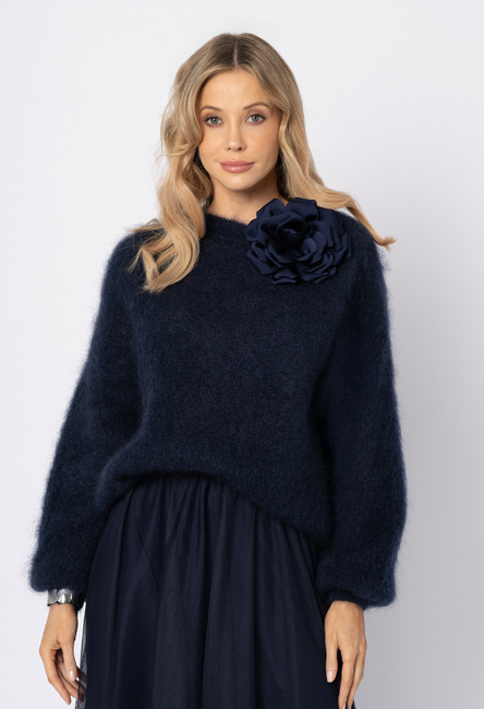 Granatowy moherowy sweter z długim rękawem