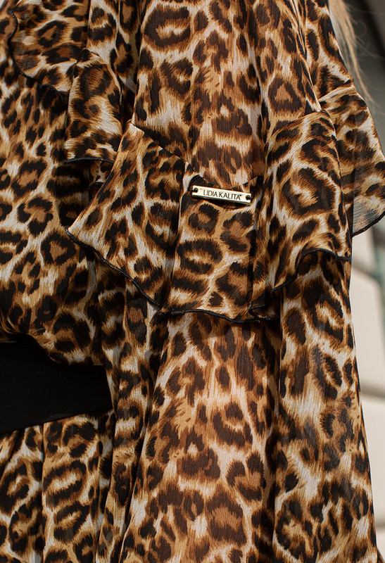 Krótka sukienka w panterkę z falbanami Noëlle