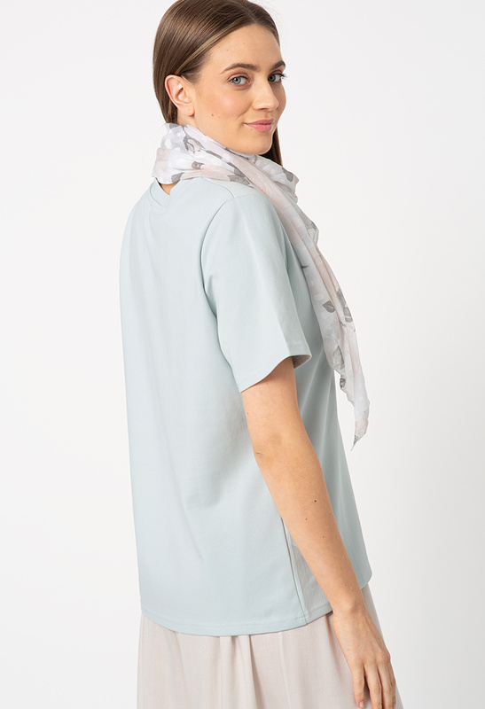 T-shirt w kolorze mięty w komplecie z szalem