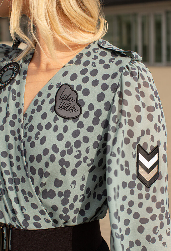 Kombinezon z zieloną górą i naszywkami z elastycznym paskiem Trieste