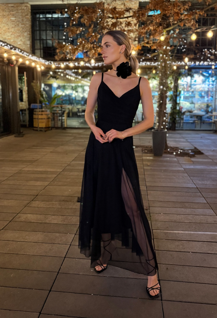 Czarna maxi sukienka na ramiączka