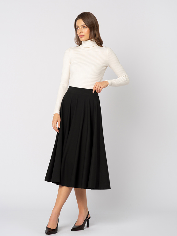 Czarna rozkloszowana spódnica Simon