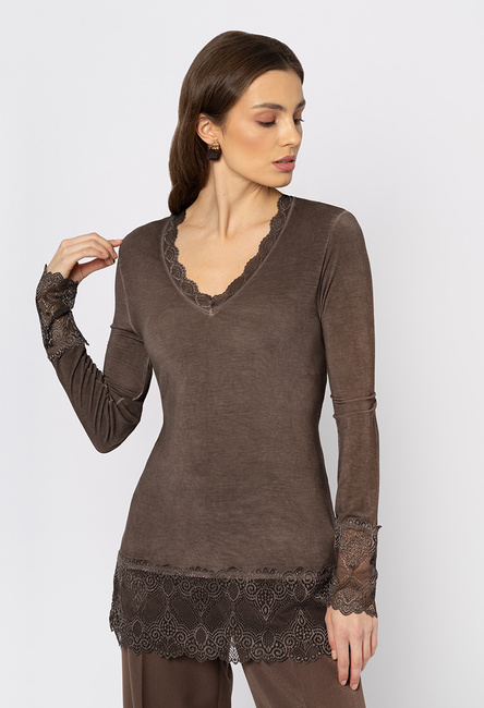 Brązowa wiskozowa bluzka w serek wykończona koronką