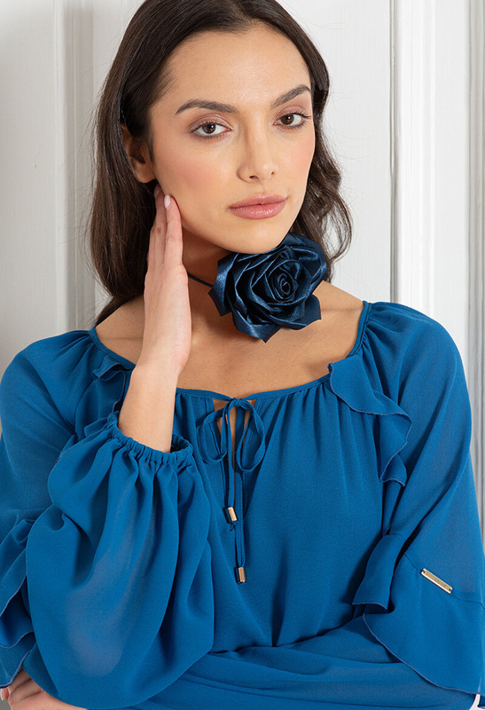 Sukienka z szyfonu w morskim kolorze z falbanami na rękawach Noëlle