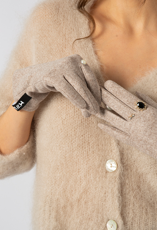 Beżowe rękawiczki z pierścionkami