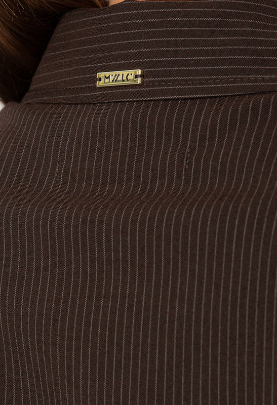 Brązowa koszula w drobny prążek