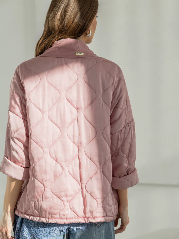 Lekka kurtka pikowana pudrowy róż