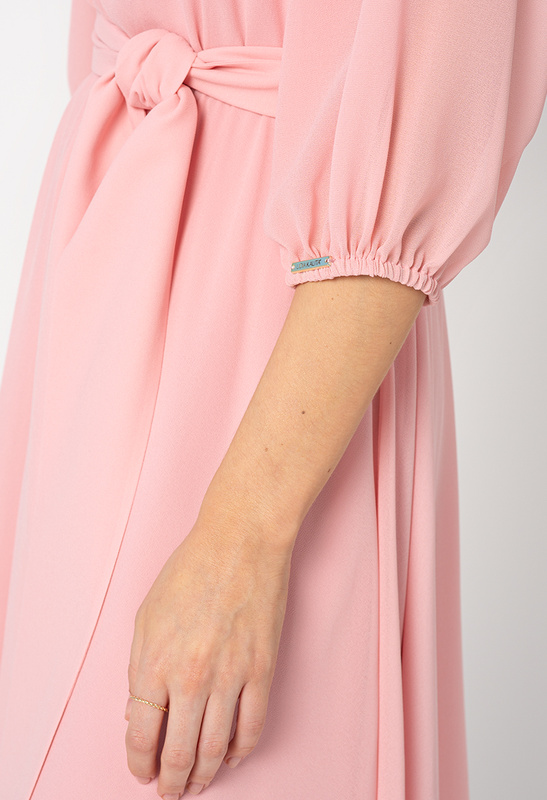 Sukienka z różowego szyfonu Vichy