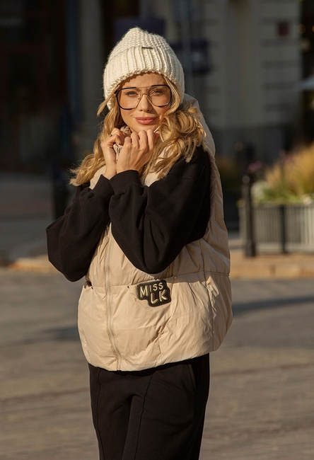 Puchowa beżowa kamizelka z kapturem