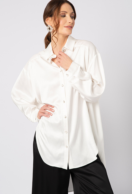 Długa satynowa koszula w kolorze ecru z wiskozy Chloe