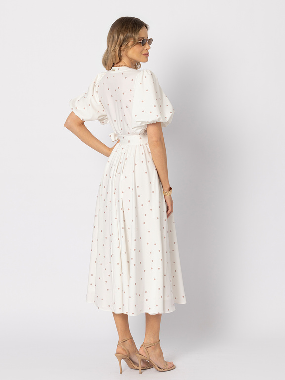 Biała sukienka z beżowe kropki