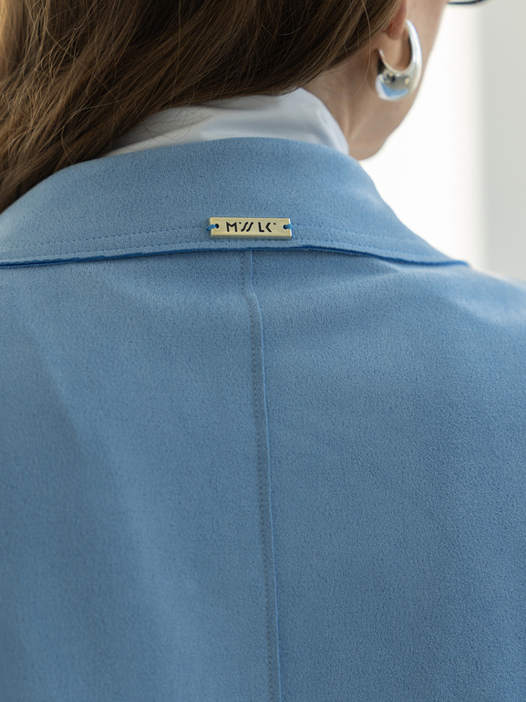 Płaszcz damski zapinany niebieski