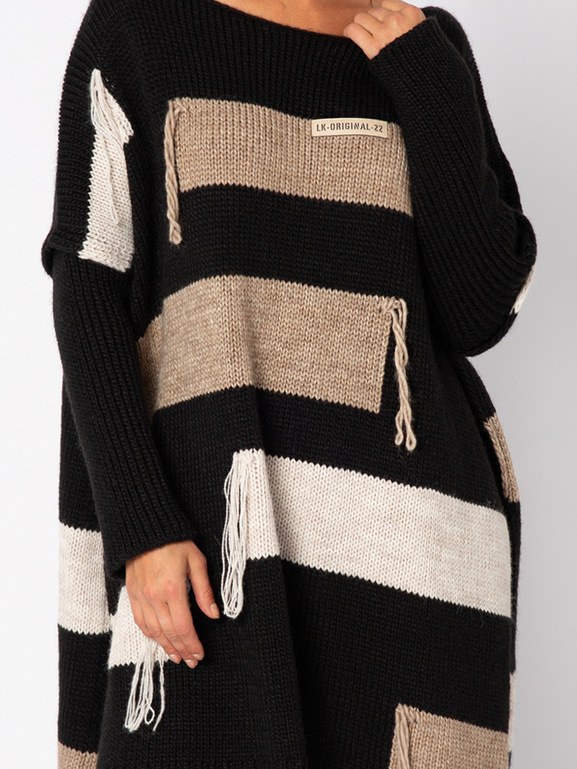 Oversizowy czarny sweter z beżowymi pasami Montmarte
