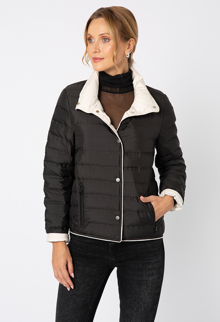 Czarna puchowa kurtka z kontrastowym wykończeniem