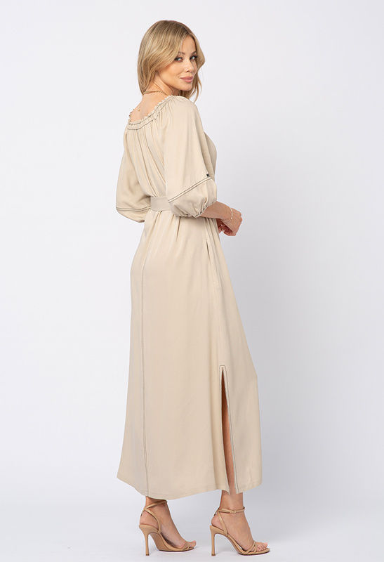 Beżowa sukienka z wiskozy z kontrastową nitką Tally