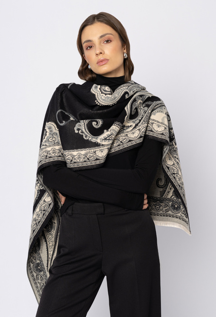 Czarny szal z wiskozy wzór typu paisley