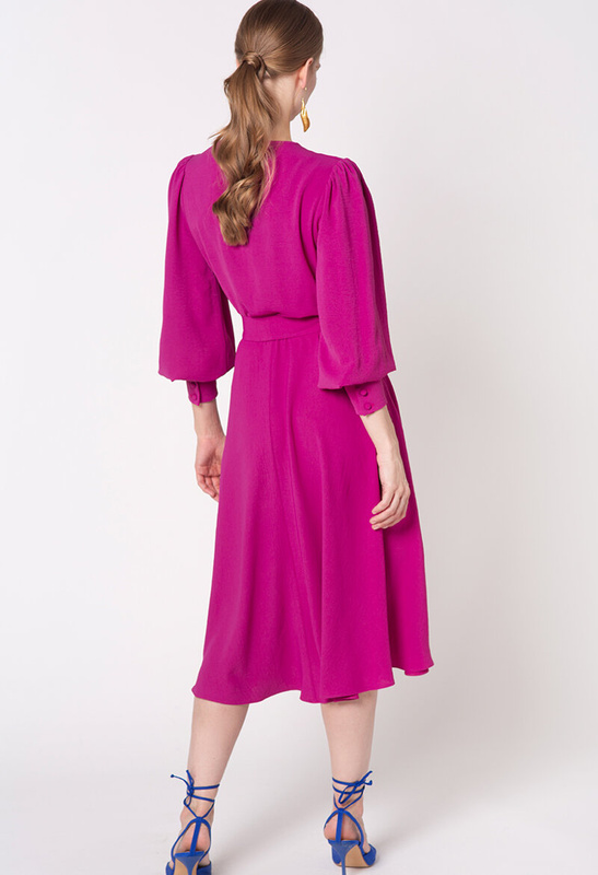 Sukienka różowa z długim rękawem z mankietem Modena