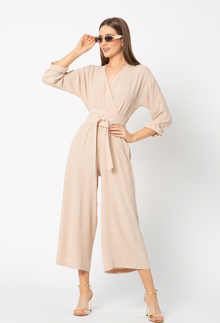 Beżowy kombinezon z paskiem Emmy