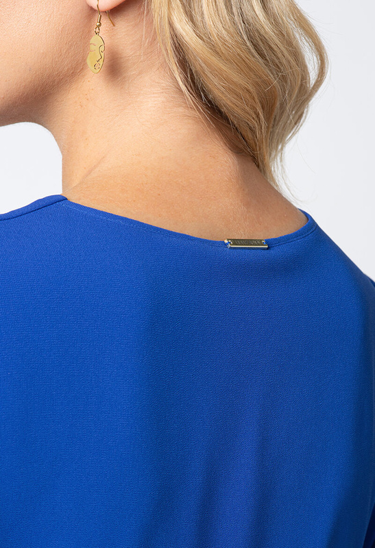 Sukienka z chabrowego szyfonu z dłuższym tyłem Como