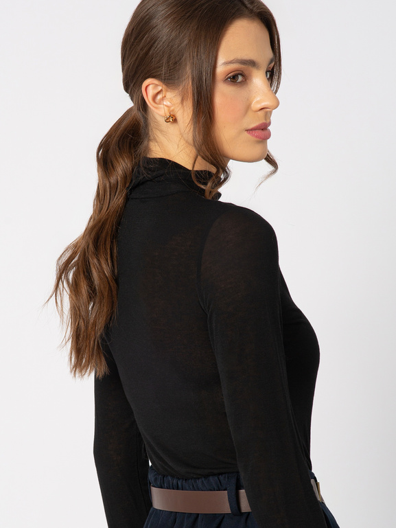 Czarny wiskozowy golf z kaszmirem