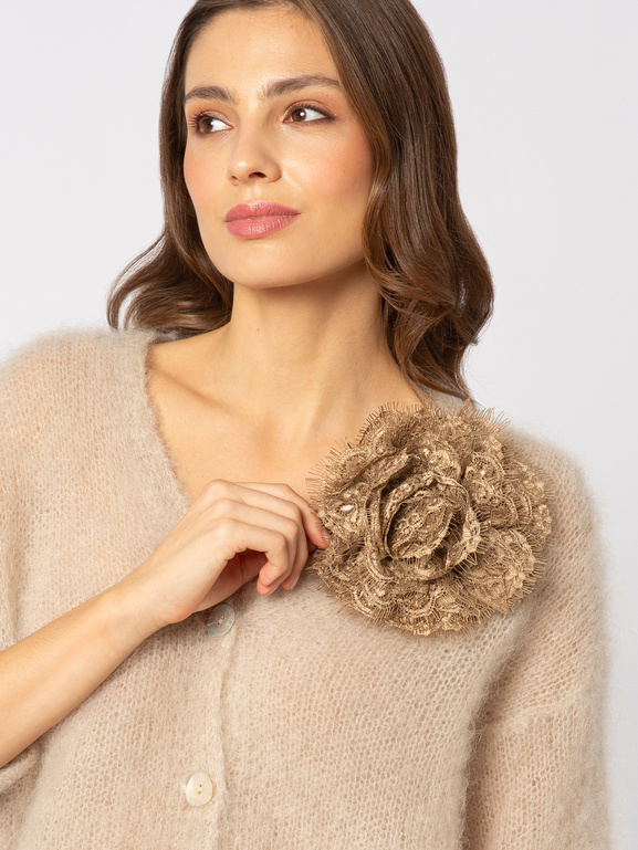 Koronkowa beżowa broszka