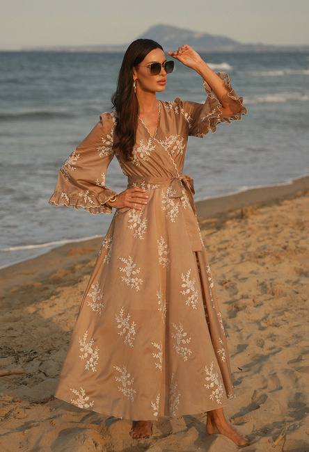 Beżowa sukienka z tencelu w haftowane kwiaty Aphrodite