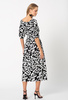 Wiskozowa czarna sukienka w białe wzory Delphine