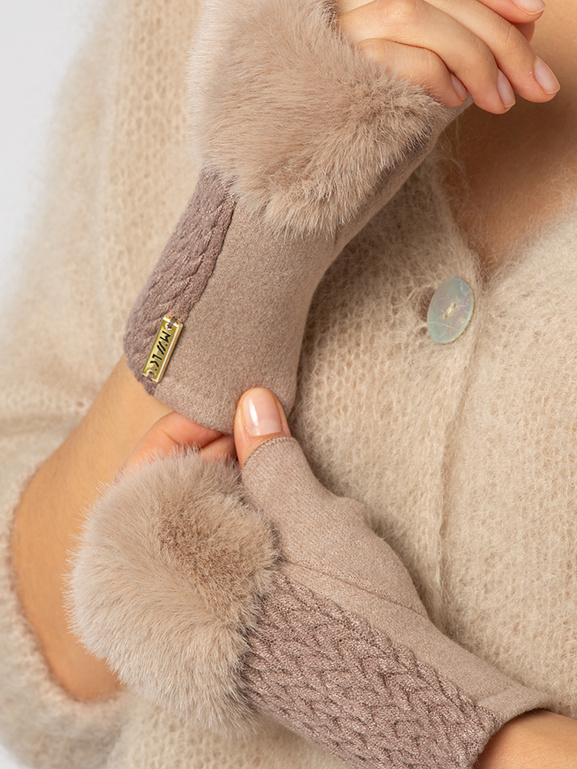 Rękawiczki mitenki warkocz z eco futerkiem w kolorze fango