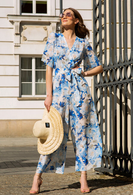 Niebieski kombinezon w peonie Nevada